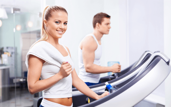 Почему нельзя наносить макияж перед тренировкой?