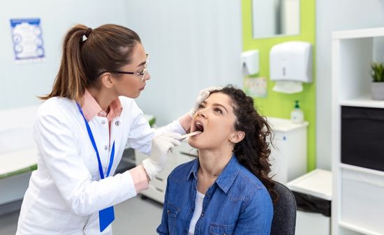 Тонзиллит, ангина, воспаление миндалин